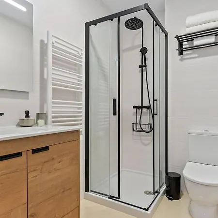 Apartamento De Lujo A Estrenar En Centro De * Gijón